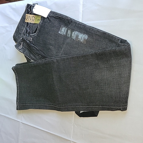 NWT - Old Navy Low Rise, Straight Leg Jeans - Picture 1 of 8